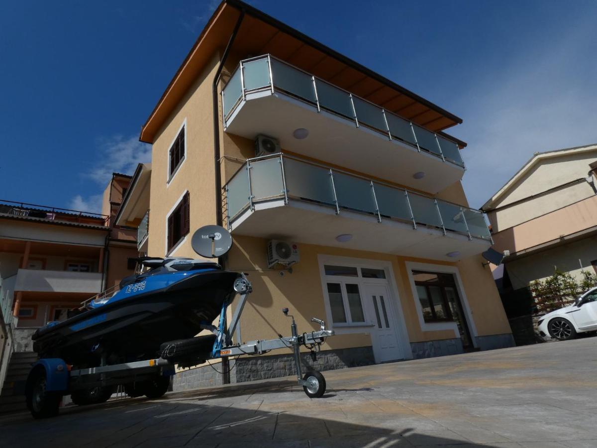 Apartment & Olive Oil Valuma Koper Exterior foto